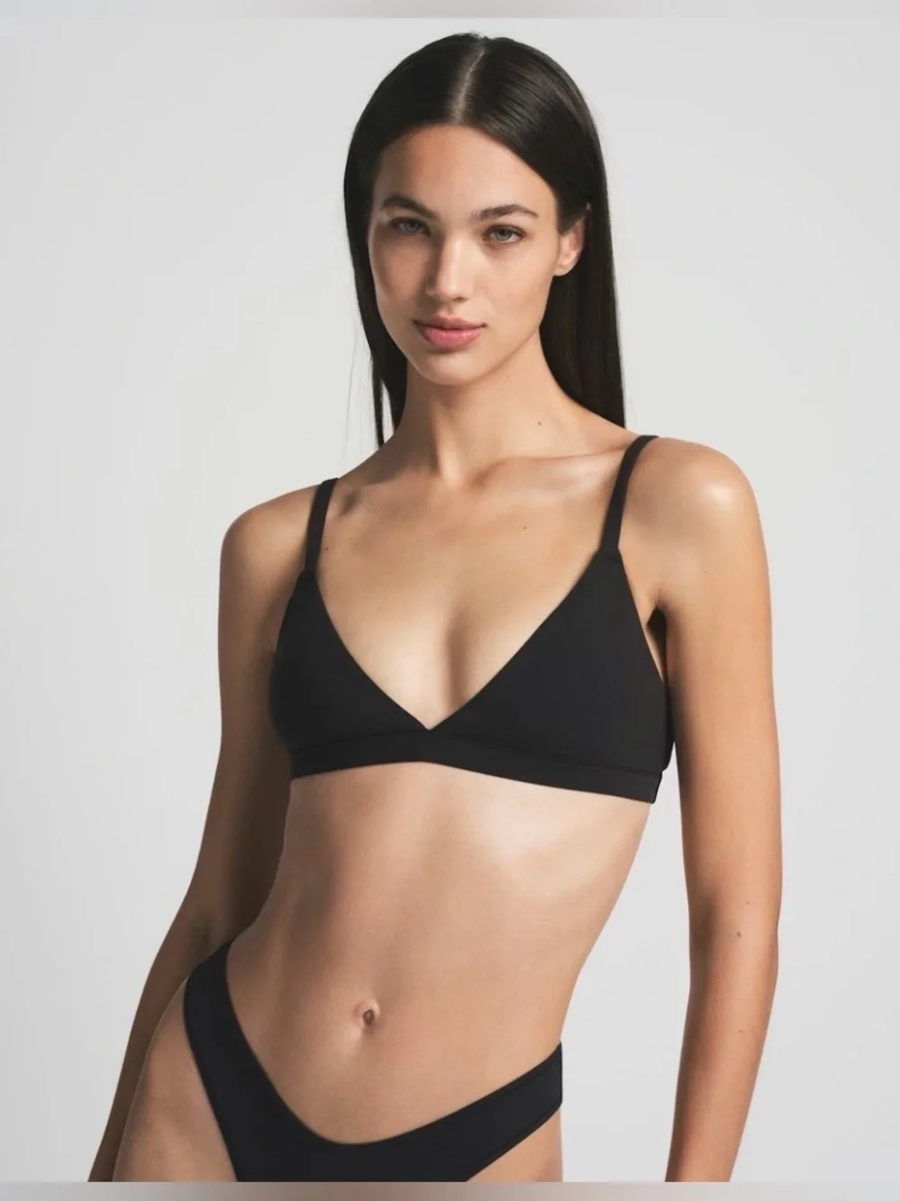 NWT SKIMS Fits Everybody Triangle Bralette Size Small Onyx Black Buttery Soft